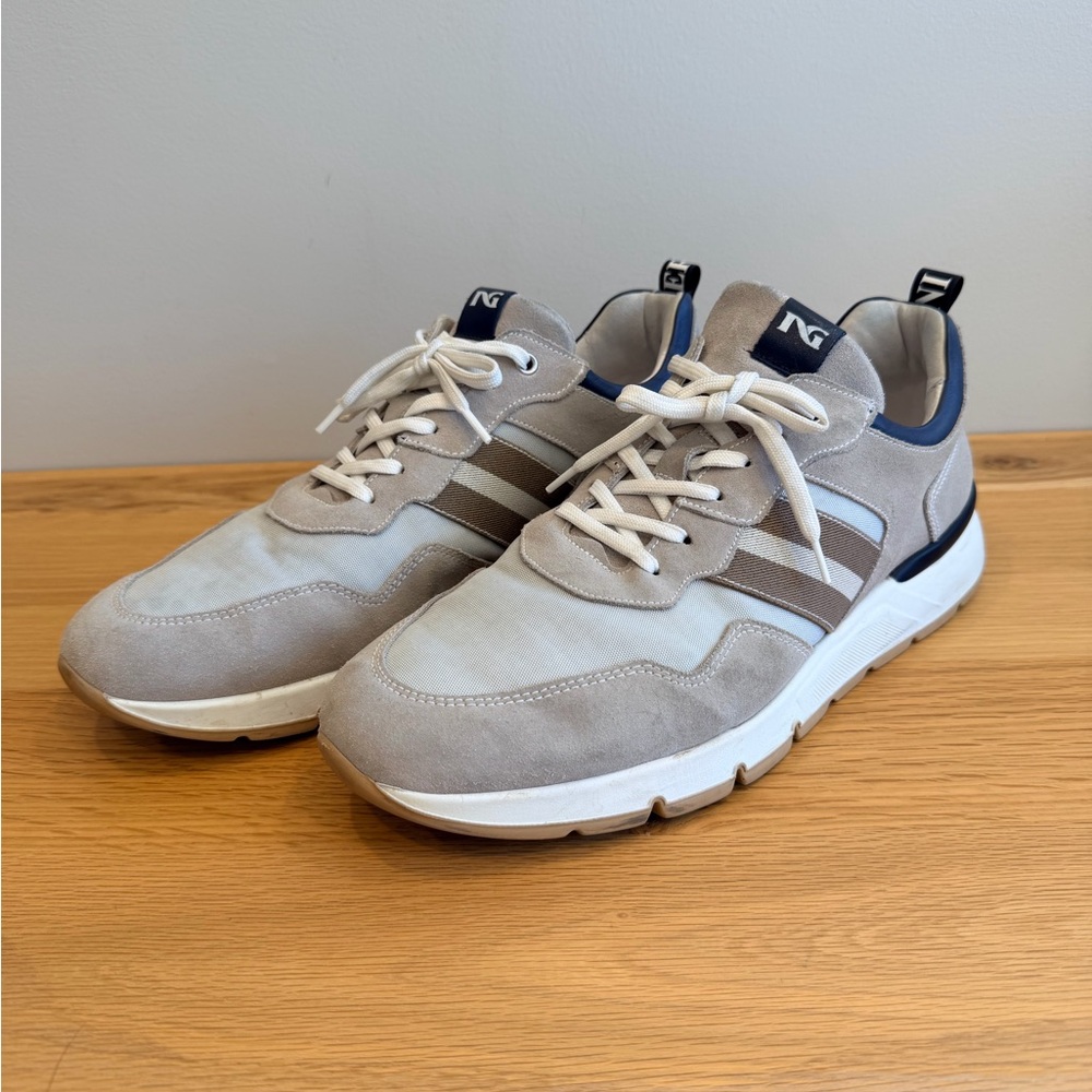 Men's Casual Lace-Up Sneakers in Light Gray